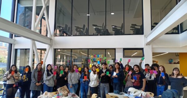 Formación Inicial celebró la Semana del Libro con conversatorio, talleres y visita patrimonial