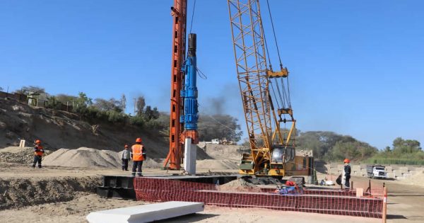 Docente UVM realiza conferencia para universidad peruana sobre recursos en la construcción