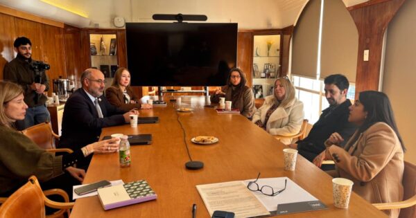 Universidad Viña del Mar y ReSimple suscriben convenio para impulsar iniciativas de gestión de residuos y reciclaje