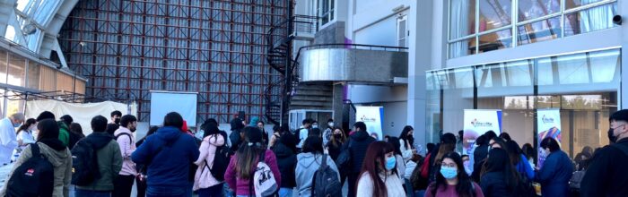 Federación de Estudiantes realizó Feria de Servicios «UVM Te Apaña»