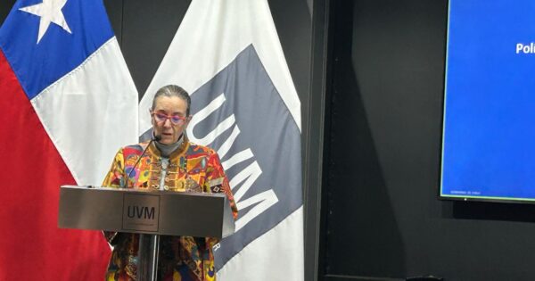 Subsecretaria de la Niñez expuso en inauguración de año académico de la Facultad de Ciencias Jurídicas, Sociales y de la Educación