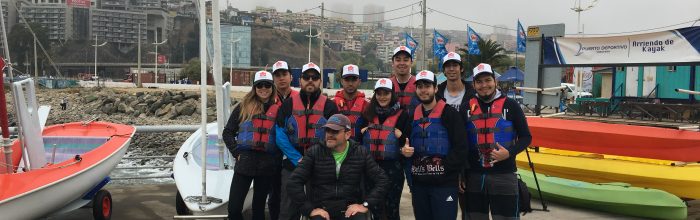 Estudiantes de Kinesiología navegan con vela adaptada en Valparaíso
