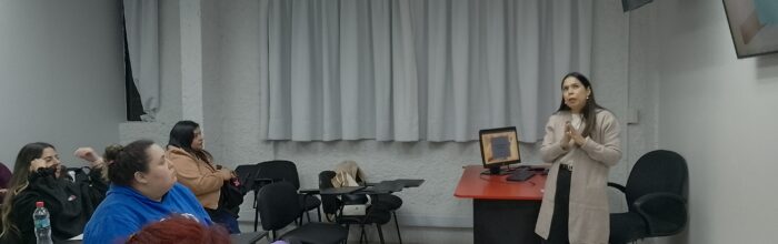 Carrera de Trabajo Social organizó coloquio sobre nuevas herramientas para la búsqueda e inserción laboral