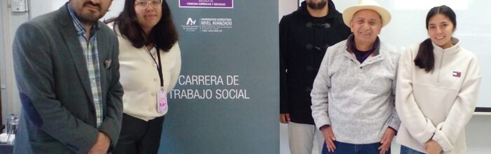 Carrera de Trabajo Social organizó “Presentación Poética y Análisis Colectivo de la realidad local”