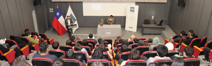 Ingeniería en Gestión de Negocios Internacionales UVM realizó clase magistral sobre rol geopolítico de Chile