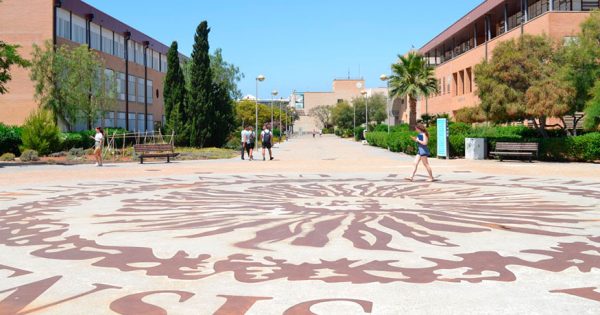 Académica y estudiantes de Psicología participan en Congreso Internacional