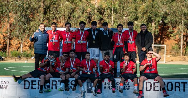 Carrera de Psicología ganó Campeonato Intercarreras de Fútbol Primera B 2026 de UVM