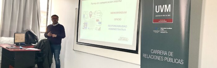Encargado Oficina Prevención Social del Delito de Quintero visita carrera de Relaciones Públicas