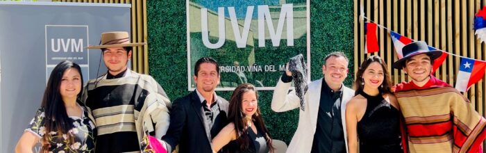 UVM realizó Esquinazo 18chero en sus campus