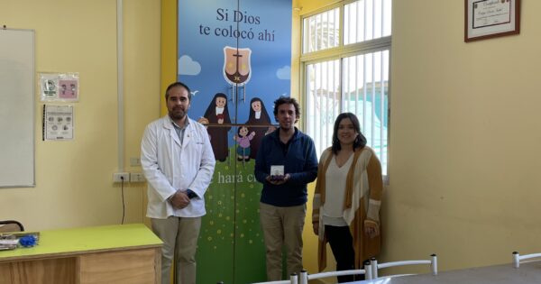 Escuela de Ciencias UVM entrega premios de 2da Feria Científica y Tecnológica en Liceo Juan Rusque Portal de Nogales