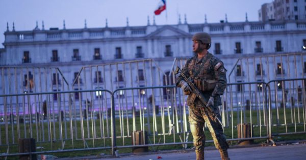 Derecho UVM realiza charla sobre COVID-19 y Estados de Excepción