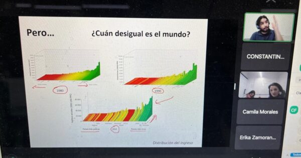 Estudiantes de Trabajo Social UVM participaron en charla dictada por académico español