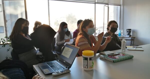 Estudiantes de Derecho realizan taller en Fundación BanAmor de Quillota
