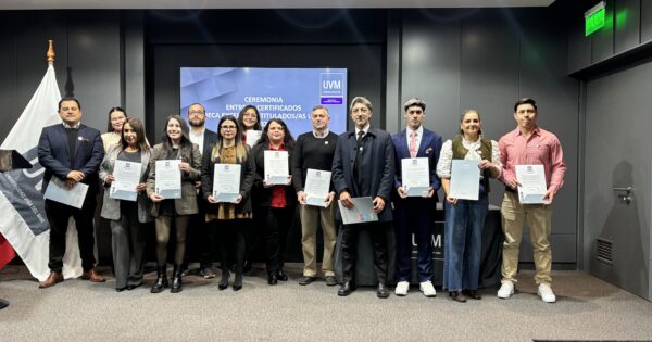UVM benefició a titulados con Beca Excelencia 2026 para estudiar programas de magíster