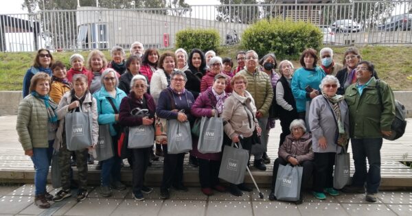 Programa Universidad del Adulto Mayor lanza proyecto de huertos medicinales y de autoconsumo