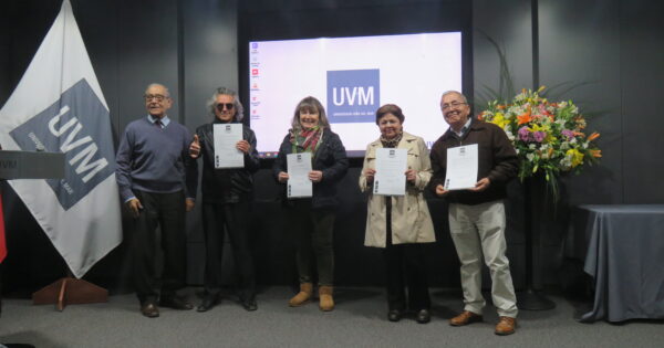 UDAM UVM certificó a 53 estudiantes en cursos de inglés, patrimonio local y nuevas tecnologías