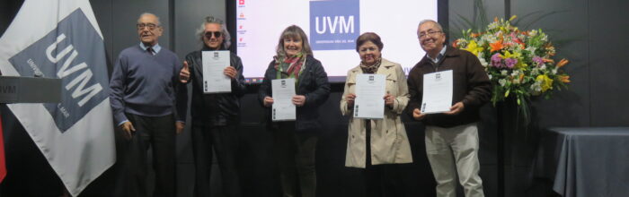 UDAM UVM certificó a 53 estudiantes en cursos de inglés, patrimonio local y nuevas tecnologías