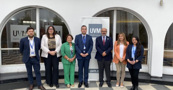 UVM y SLEP Aconcagua firman convenio para fortalecer la educación pública en seis comunas de la región