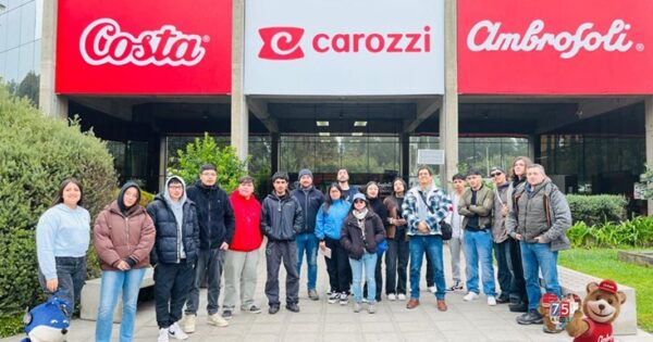 Estudiantes de Ingeniería en Medio Ambiente y Recursos Naturales UVM visitaron planta Ambrosoli/Carozzi