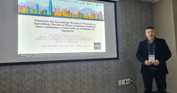 Académico UVM expone sobre metodologías de aprendizaje en congreso internacional de ingeniería