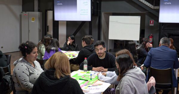 Magíster de Escuela de Comunicaciones realiza proyecto sobre alfabetización digital con estudiantes de Quintero