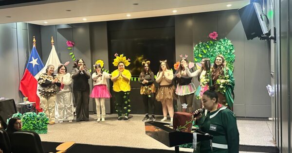 Estudiantes de Educación Parvularia UVM presentaron obra de teatro para niños de la Región de Valparaíso