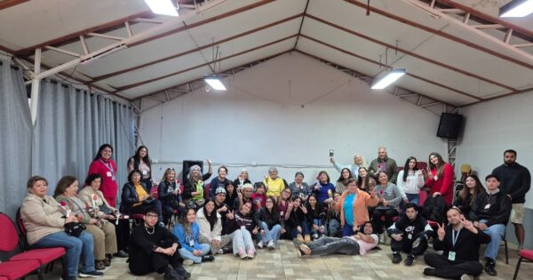 Estudiantes UVM fortalecen sus conocimientos y formación junto a personas mayores de ONG