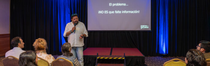 Académico UVM expuso sobre sostenibilidad y rentabilidad en encuentro internacional