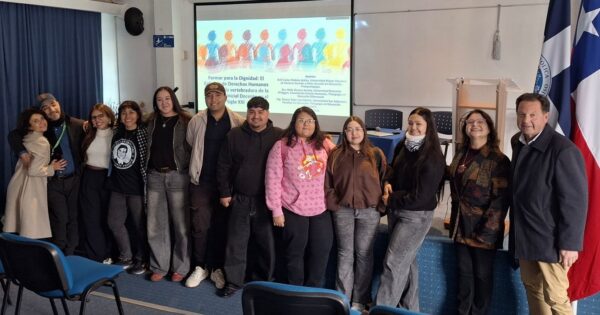 Académica de Trabajo Social UVM expone en seminario sobre transformación educativa