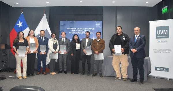 UVM entregó Beca Excelencia Titulados 2025 a 10 exalumnos para cursar programas de magíster