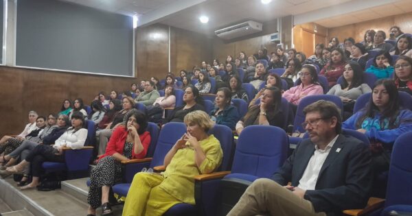 Escuela de Educación inauguró año académico para sus carreras vespertinas