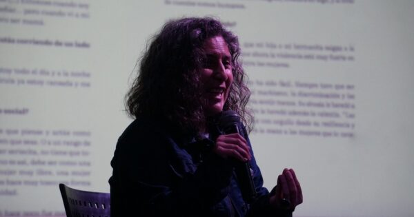 Académica UVM realiza interesantes conversatorios sobre libro «Relatos híbridos de mujeres en pandemia»
