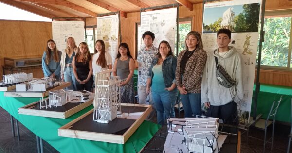 Estudiantes de Arquitectura UVM expusieron sus proyectos en Jardín Botánico Nacional