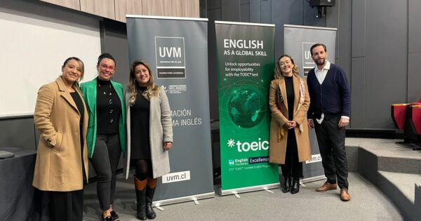 UVM fortalece la formación en inglés con jornadas sobre certificación e interculturalidad