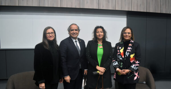 Facultad de Ciencias de la Vida UVM inauguró año académico con clase magistral sobre IA