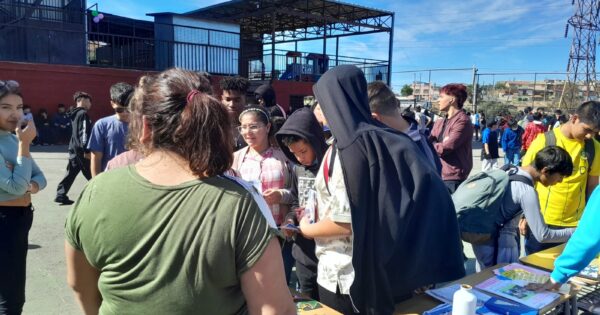 CEPS UVM colaboró en Feria Escolar en El Olivar