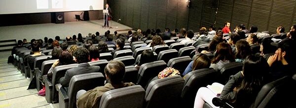 Docente e investigador de Cine expone sobre praxis educativas del cine en encuentro latinoamericano