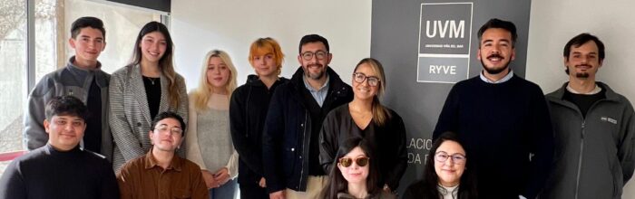 Estudiantes UVM recibieron certificación por talleres de liderazgo e inteligencia financiera