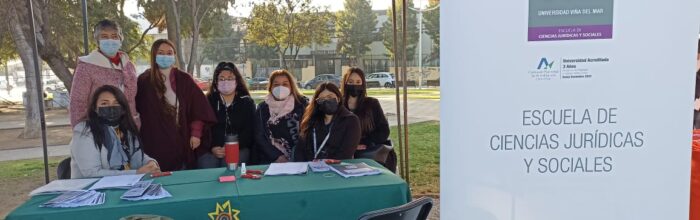 Clínica Móvil del Centro de Prácticas Sociales UVM participa en la Expo Adulto Mayor de Quilpué