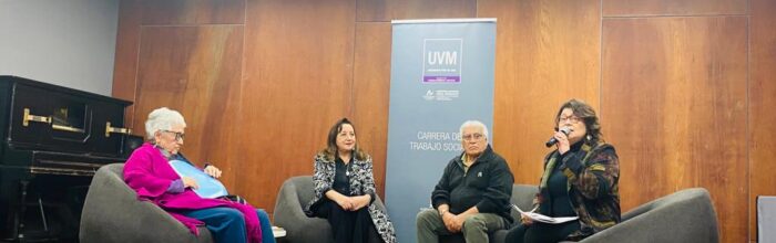 Carrera de Trabajo Social organizó conversatorio en Campus Miraflores