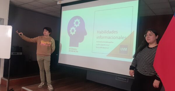 Carrera de Psicología y CREA desarrollan capacitaciones integrales en la búsqueda recursos de calidad para estudiantes