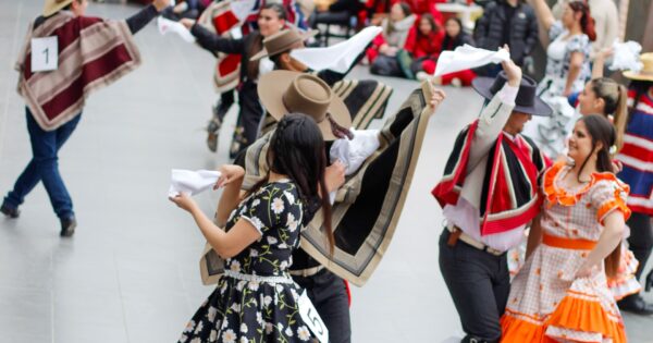 Gran participación estudiantil en tradicional “Campeonato de Cueca UVM 2023”