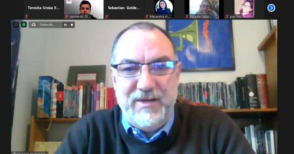 Exitoso cierre de ciclo de conversatorios «Diálogos con»