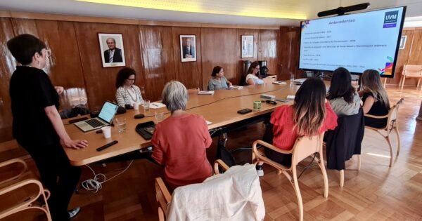 Dirección de Inclusión y Equidad de Género realiza encuentro con la investigadora de ONU Mujeres, Constanza Tabbush