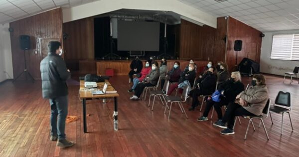 Carrera de Educación Física entrega resultados de investigación en adultos mayores