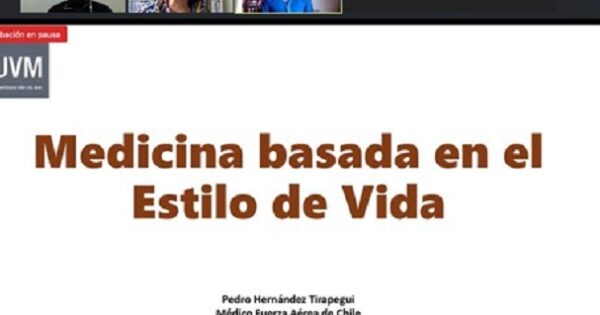 Educación Física realizó charla que abordó la «Medicina de Estilo de Vida»