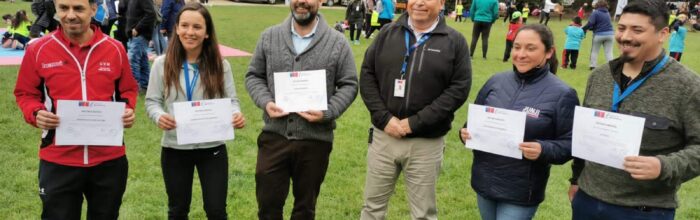 Pedagogía en Educación Física participa de Olimpiadas Familiares en Jardín Botánico