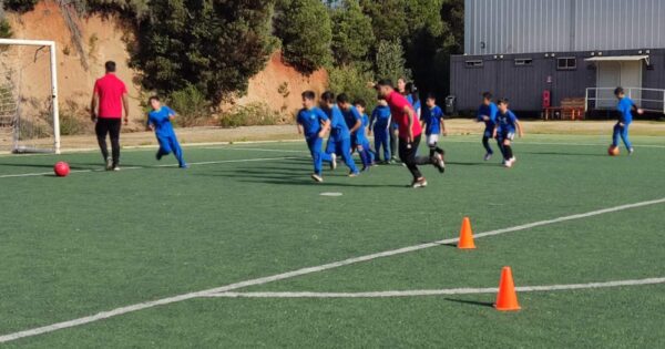 Pedagogía en Educación Física organizó Encuentro Deporte Formativo Fútbol-Hándbol