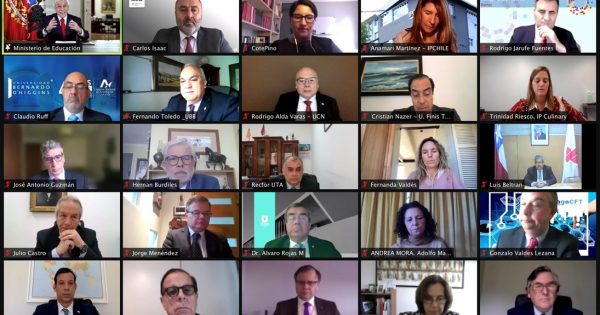 Máxima autoridad UVM participa en inédito encuentro nacional de rectores de educación superior