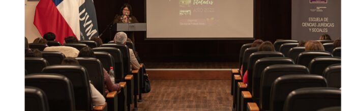 Trabajo Social realiza encuentro anual con titulados y tituladas y certifica a participantes del curso de actualización profesional 2022
